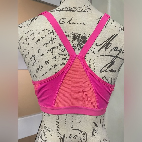 ❤️ Victorias Secret reflective Sports bra SZ 36 C - Picture 2 of 7